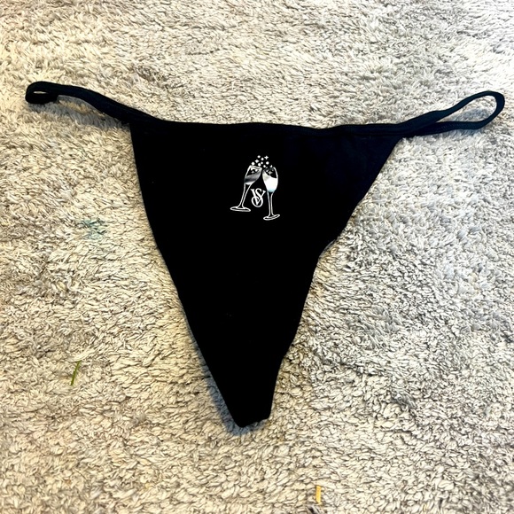 New Victorias Secret Thong - Picture 1 of 2